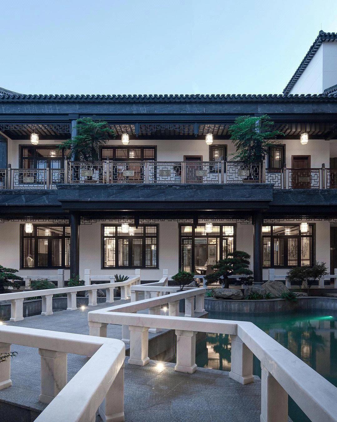 回村盖房还是选中式最靠谱老祖宗的审美永不过时，不用赶时髦，住十年二十年都耐看，