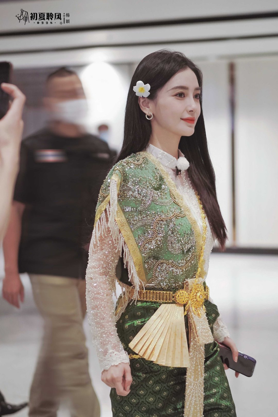 angelababyangelababy你是我荒芜心田里的一抹月光，温柔了每