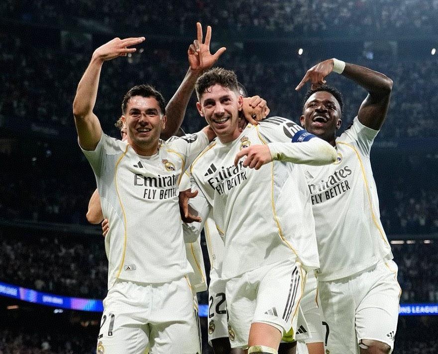 这谁能想到？一场势均力敌的较量，生生变成了巴尔韦德个人的表演秀！巴尔韦德完成帽