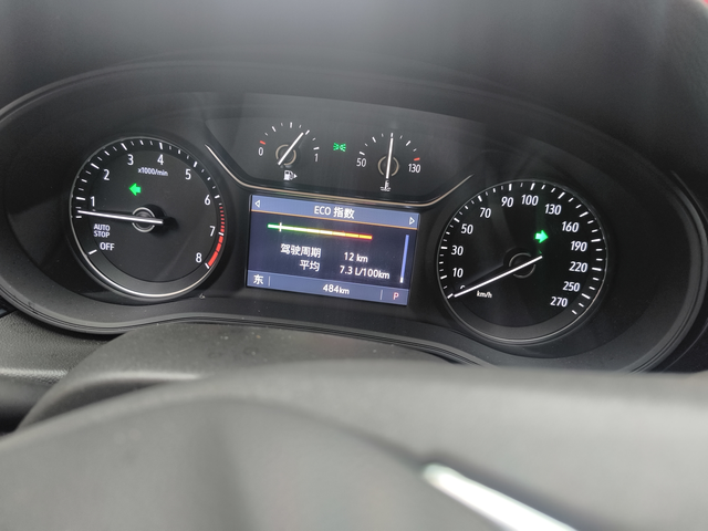 用车5天君威出乎意料都说美系车就别考虑油耗，跑了两次高速，今天没跑高速，油耗在