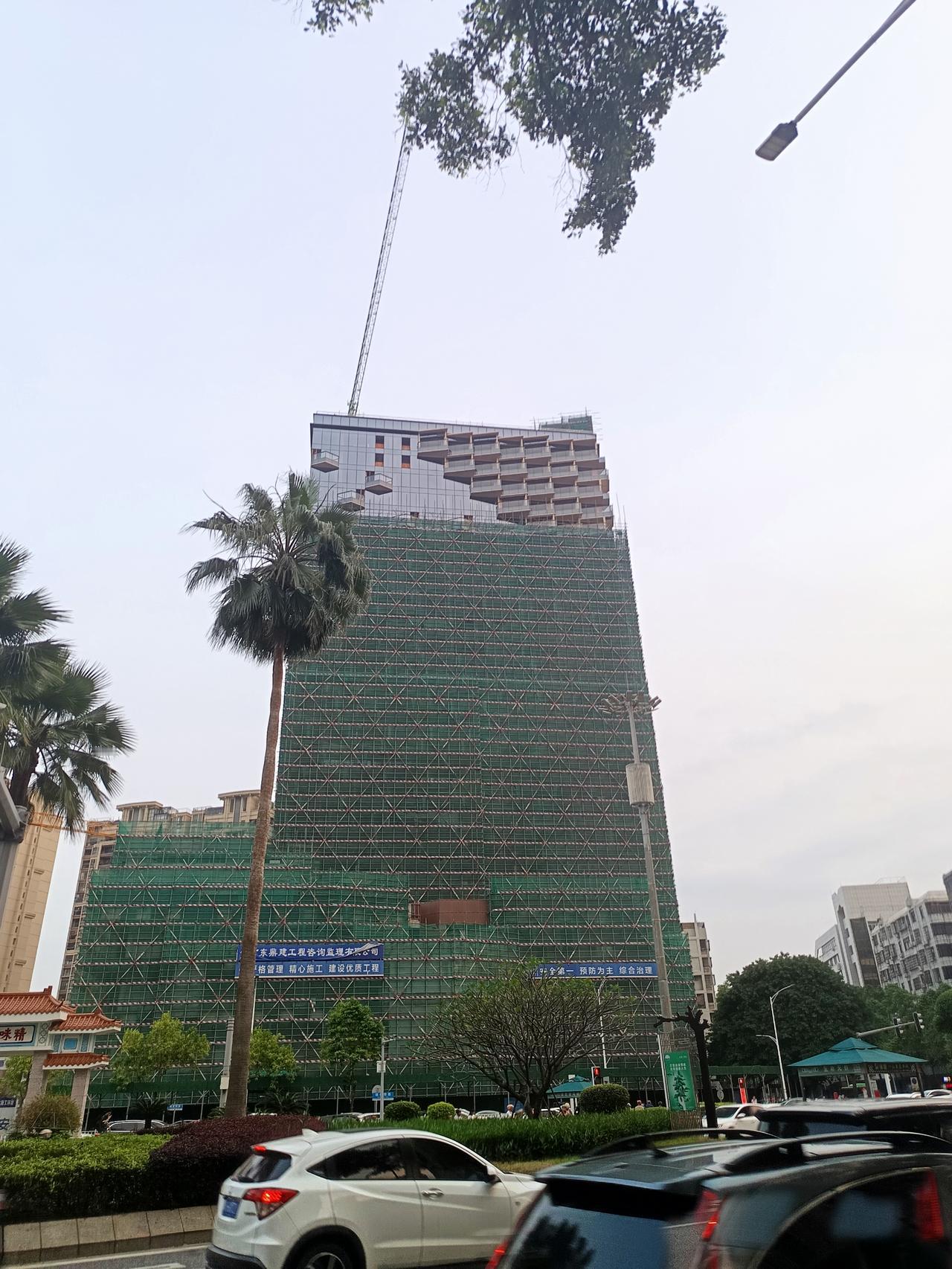 你敢相信吗？这就是肇庆未来的高楼。天伦酒店过一两年就会建成