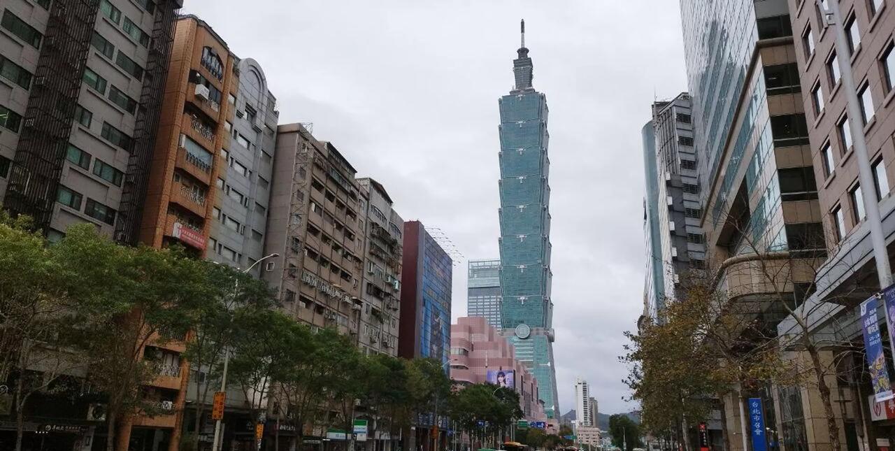 最近，多个美欧议员组团窜访台湾。一、5月28日至29日，美国联邦参议员达克沃思