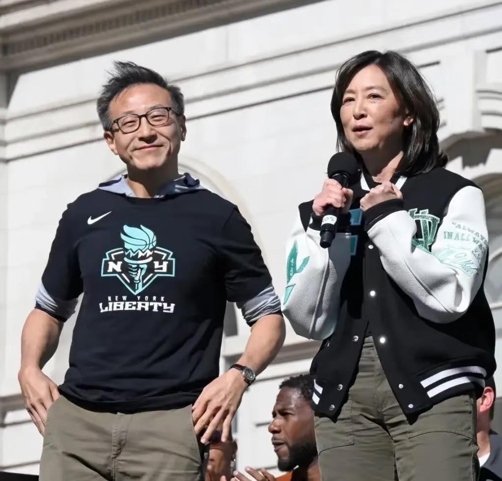 看到蔡崇信离婚的消息，我好奇查了下他的前妻吴明华，原来她根本不是麻雀变凤凰，
