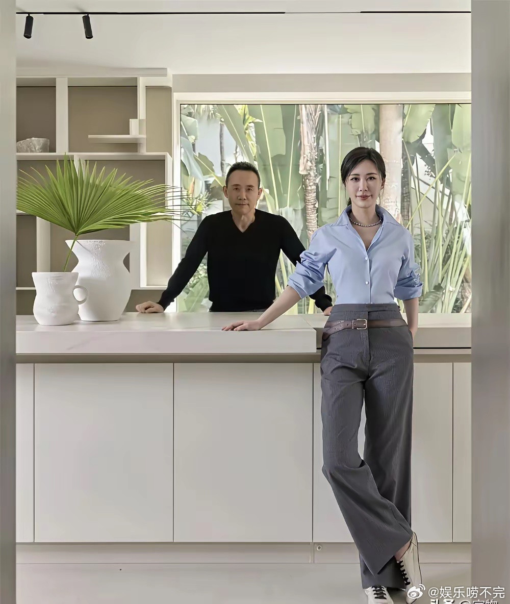 王石田朴珺的深圳别墅：东西再多也不显乱，阳光房养树太气派！