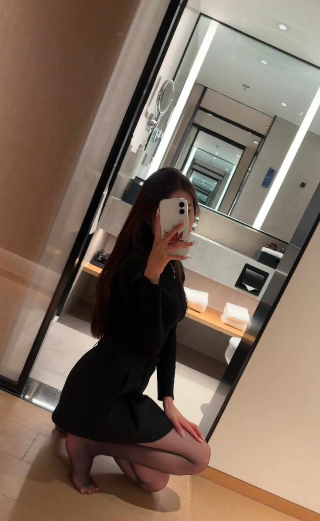 黑色是绝绝子​​​