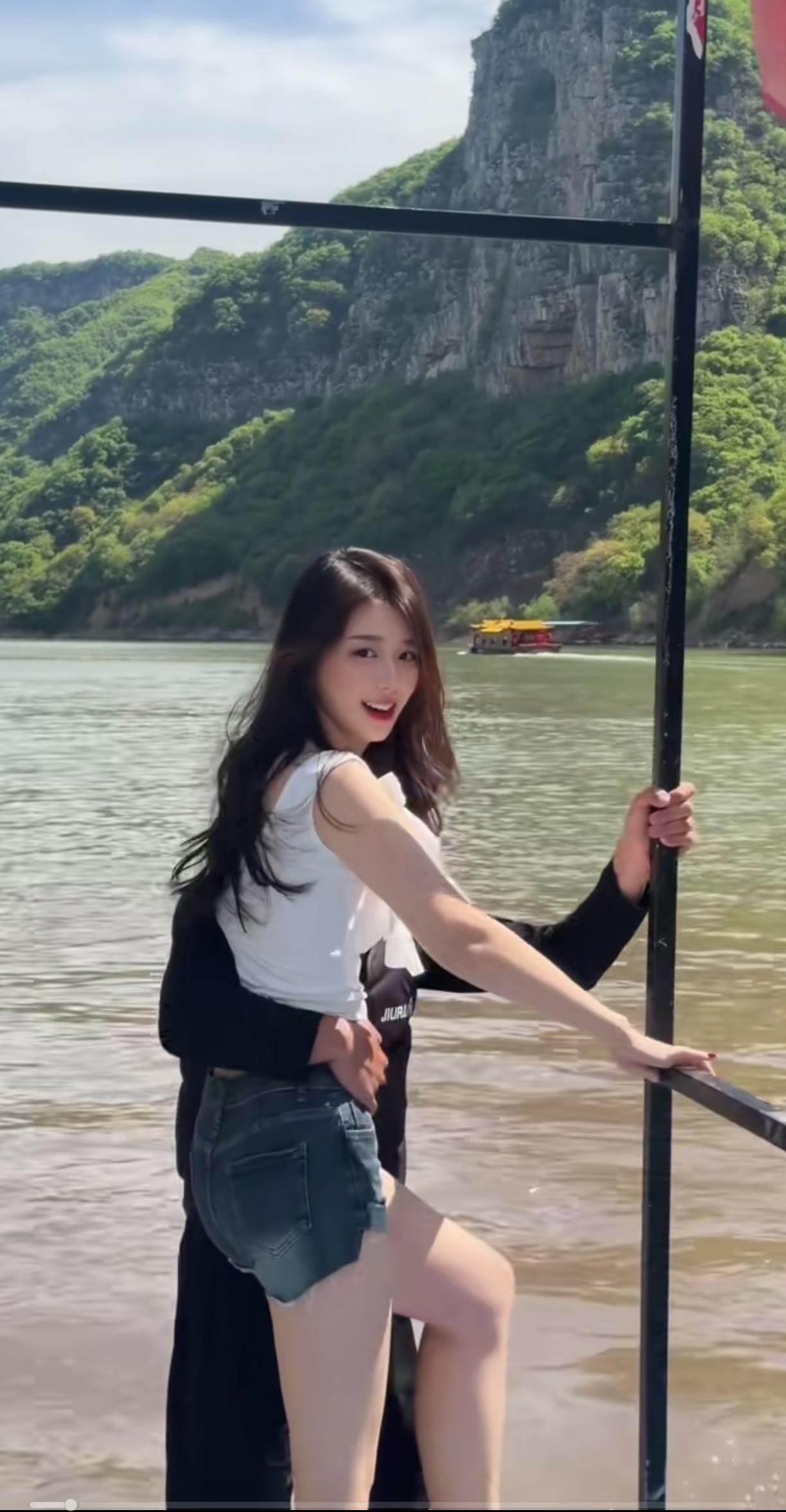 该说不说，这女的好漂亮