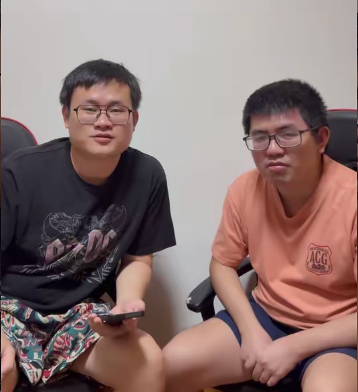 两仪落回应TI4自己不会玩老鹿一事“我记得当时是选了三把老鹿，第一把是我们一个酱
