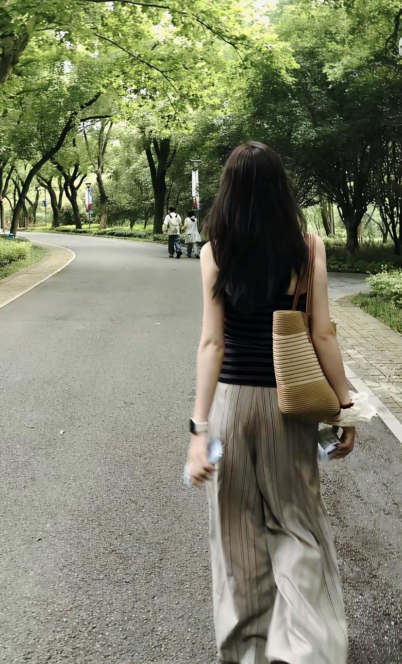 离谱！有人说出轨需要条件，殊不知最大的条件是底线失守情感热议婚姻现实