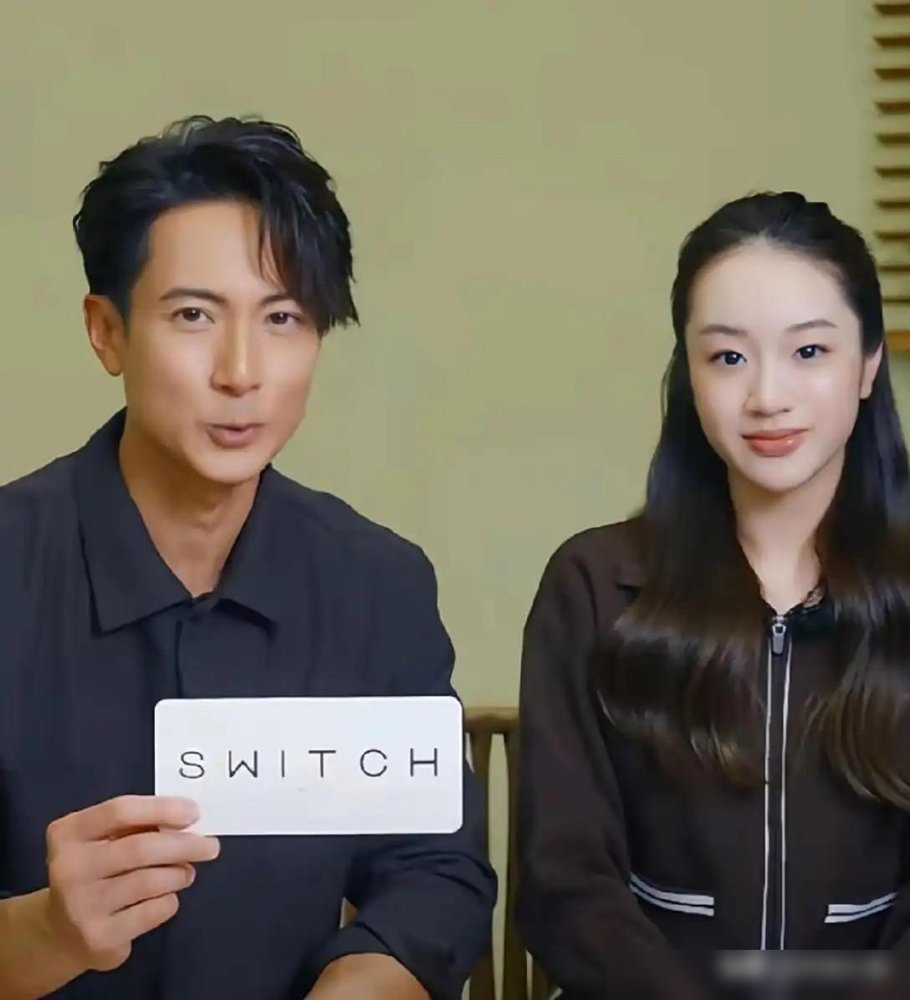 吴尊女儿这张脸，真不是钱能堆出来的。10月10号他生日，紧接着NeiNei和Max也过生日，一家子扎