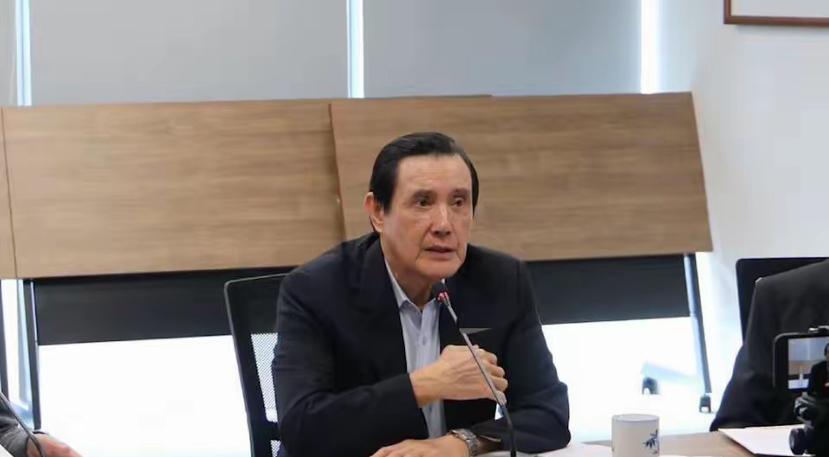 基金会事件已经完全脱离了掌控，老领导正式检举多年的下属，下属也开始全面反击。老领