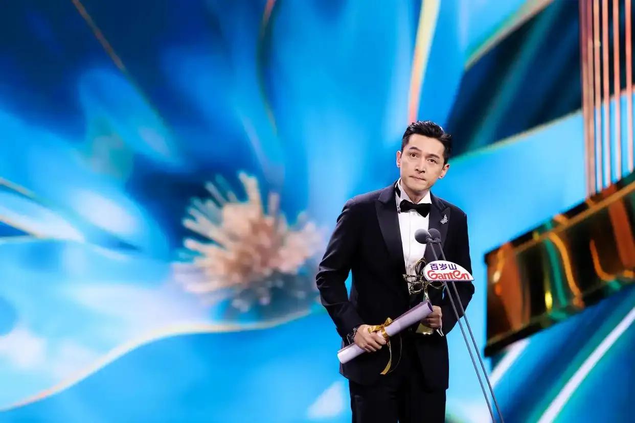 历年的白玉兰都有不成文规则：最佳男女主不会出现在一部作品，上海籍演员会被青睐，不