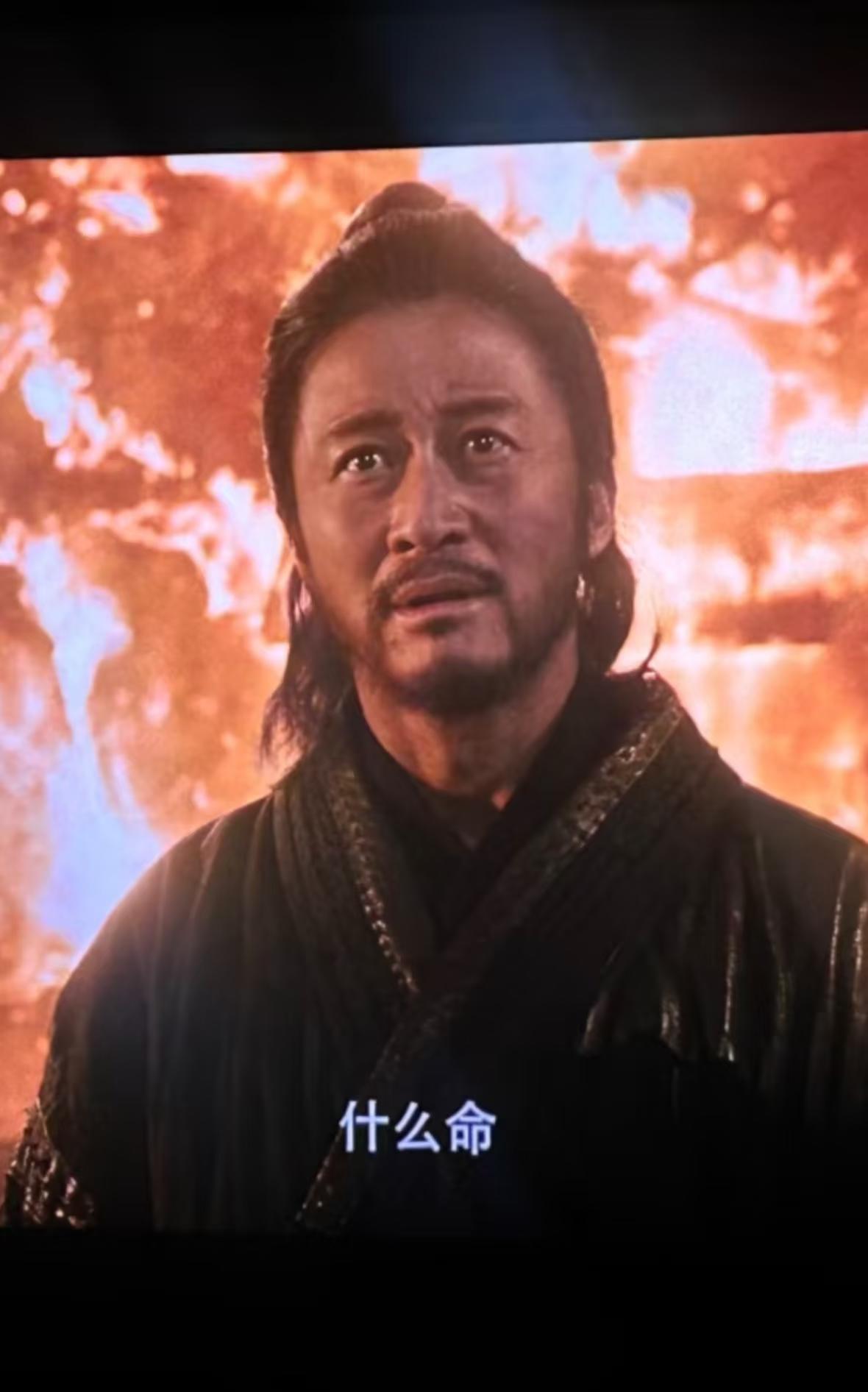 吴京在《镖人》片场，天天给女主演当“打戏私教”。你没看错，总监制干起了武术指导