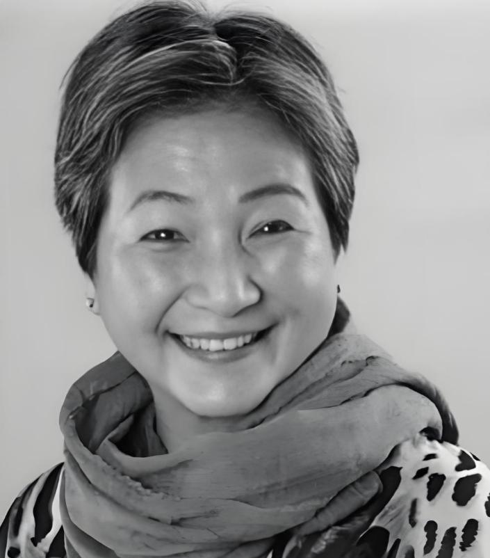 9月7日，已故演员郑佩佩登顶热搜：她在离世前，默默做出了一个超级伟大的决定，把自
