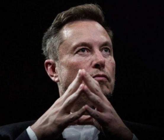 马斯克要搞事吗？他要把550公里的万颗星链卫星，降低到480公里，这个位置和我们