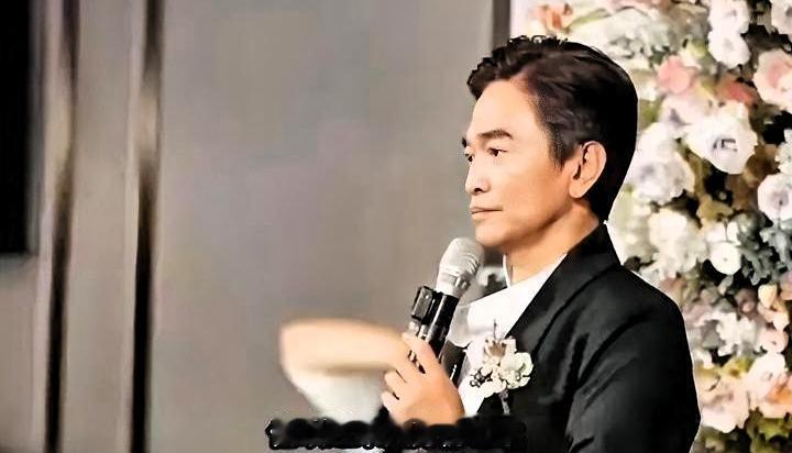 吴宗宪隐婚装单身的时候没想过公开，净身出户的时候倒想起来要体面了。憋了12年