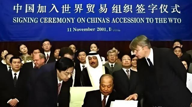 美国让中国进入WTO的本意就是打算让欧美日的廉价商品冲垮中国工业，让中国变成工业