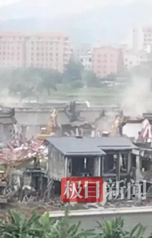 英之园为什么一定要拆，拿去充公当公园不好吗？建都建了，多可惜。其实原因很简单: