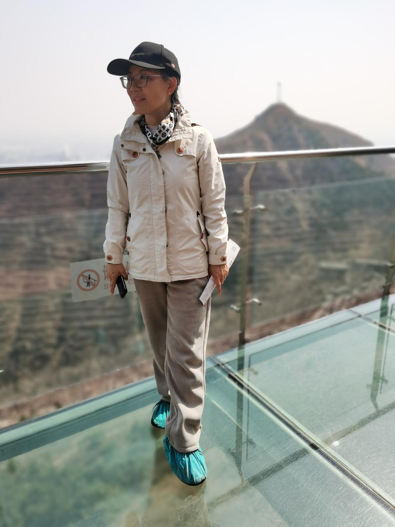 全A连跌三天1、连续三天超过3800家下跌。今天涨幅超6%的87家，跌幅大于6