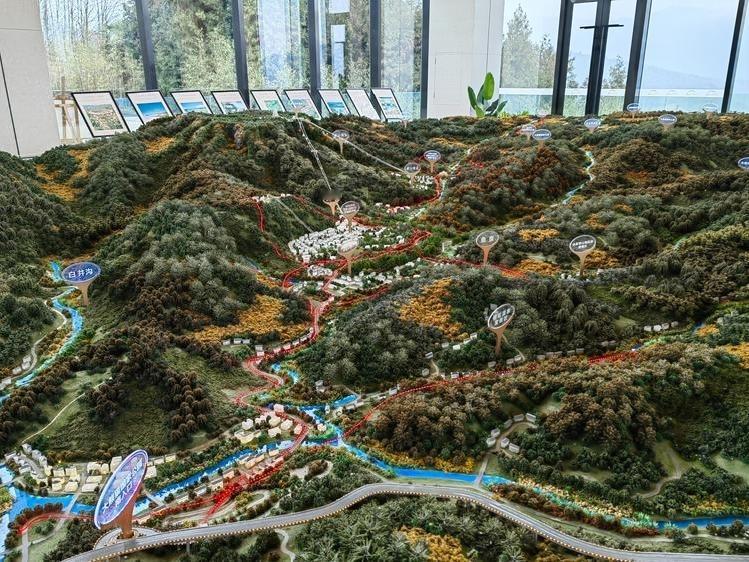 所有的规划都有一个假设条件：未来常住人口。但现在国内最大的经济问题、社会问