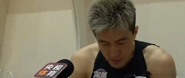 郭艾伦：职业生涯到后期了要改变打法争取这赛季能多打一些球北京时间11月24日