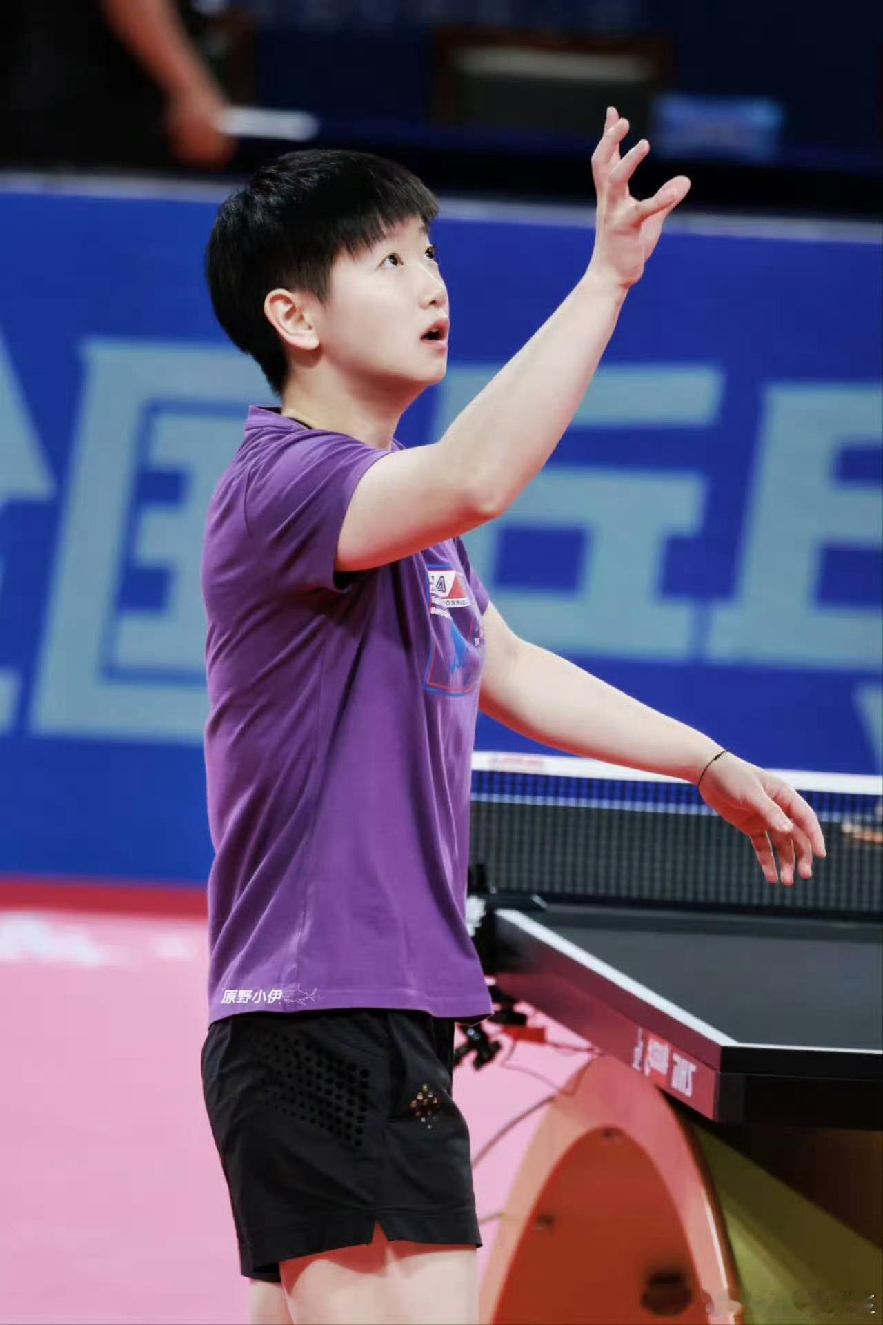 孙颖莎椰子鸡汤面看到莎莎这么可爱的说到吃的时候，真的觉得太好玩了。