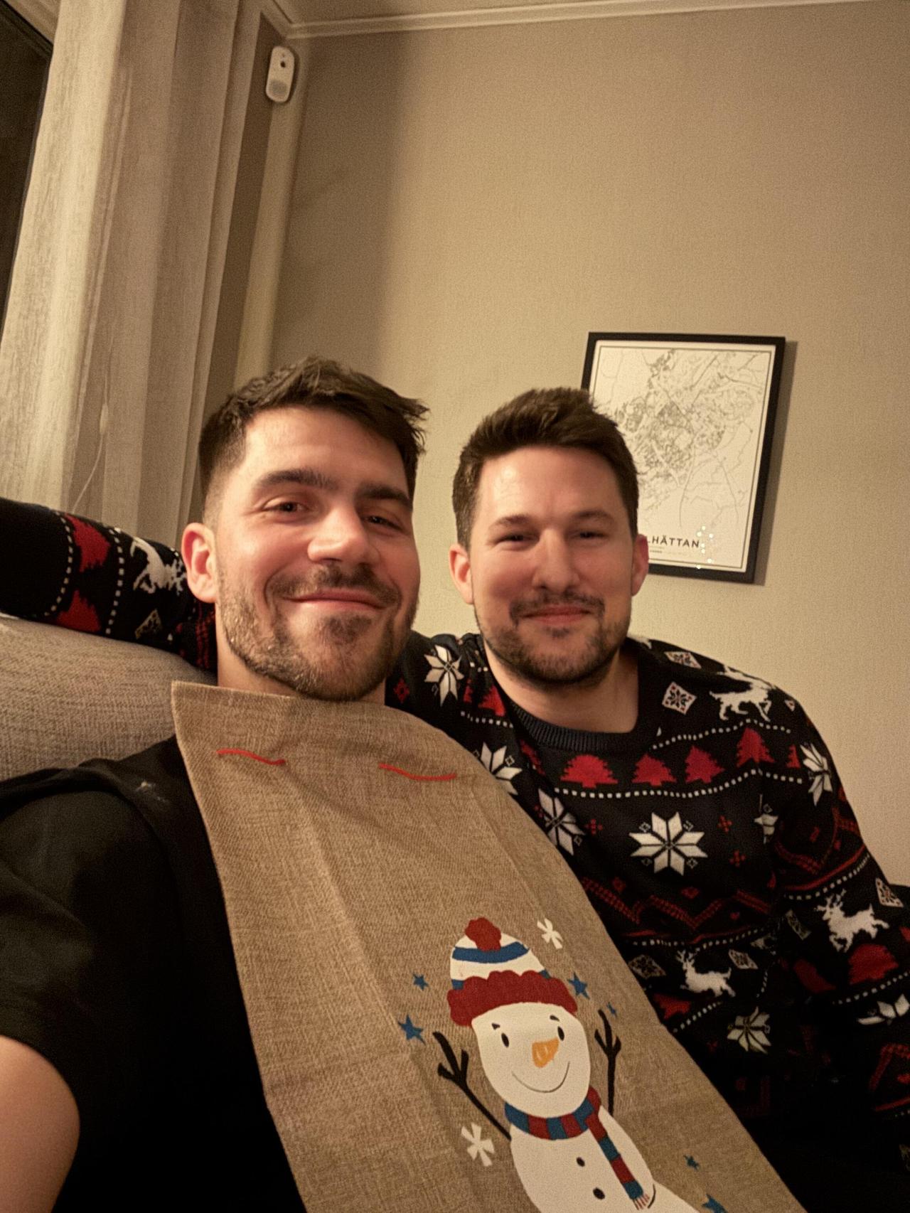 小弗发了圣诞节快乐🎄，这是他们过的庆祝的节日，正儿八经的祝贺🎉！明年小胖要