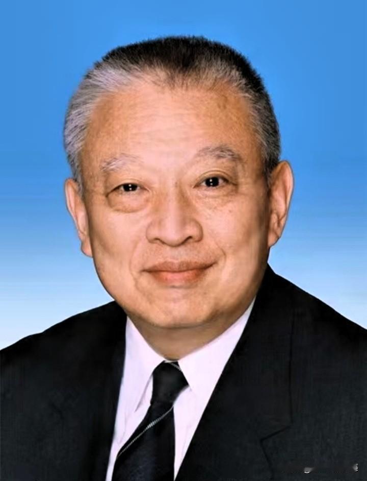 89岁董建华逝世！课本里的一代人悄然退场，真正读懂他的人太少了早上刷到董建华