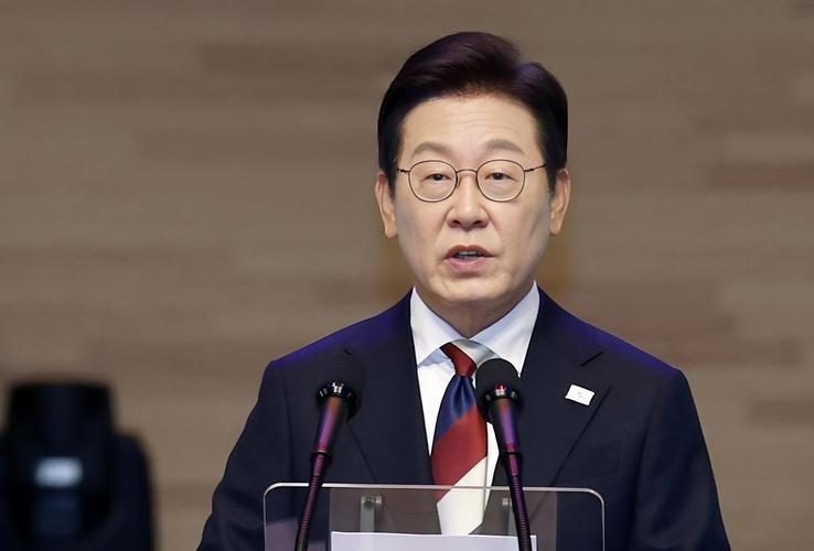 韩国政坛最近这场“夫妻大戏”，谁都猜不到下一出怎么演。9月11日首尔中央地方法院
