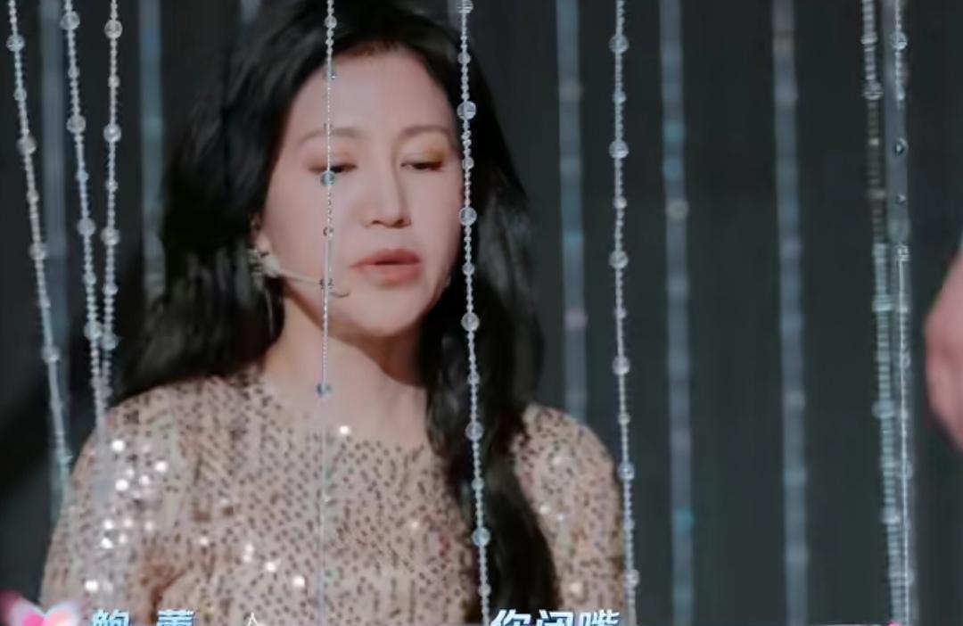 陆毅和鲍蕾舞台排练的时候发生了争执，鲍蕾让陆毅闭嘴，鲍蕾：“那我动作还没记熟呢，