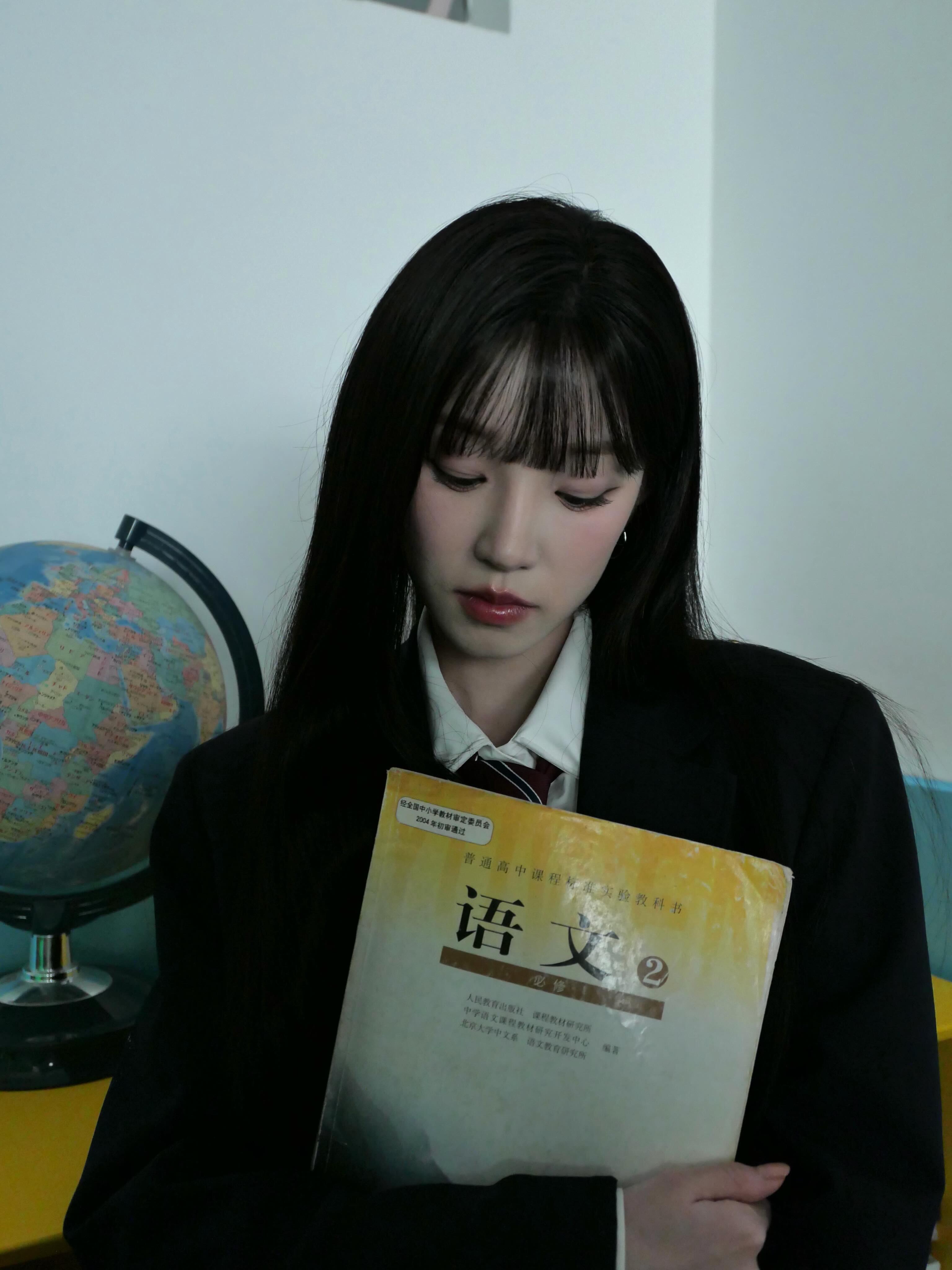 宋雨琦隔壁班来了一个学姐想起来宋雨琦这套学姐造型🎓