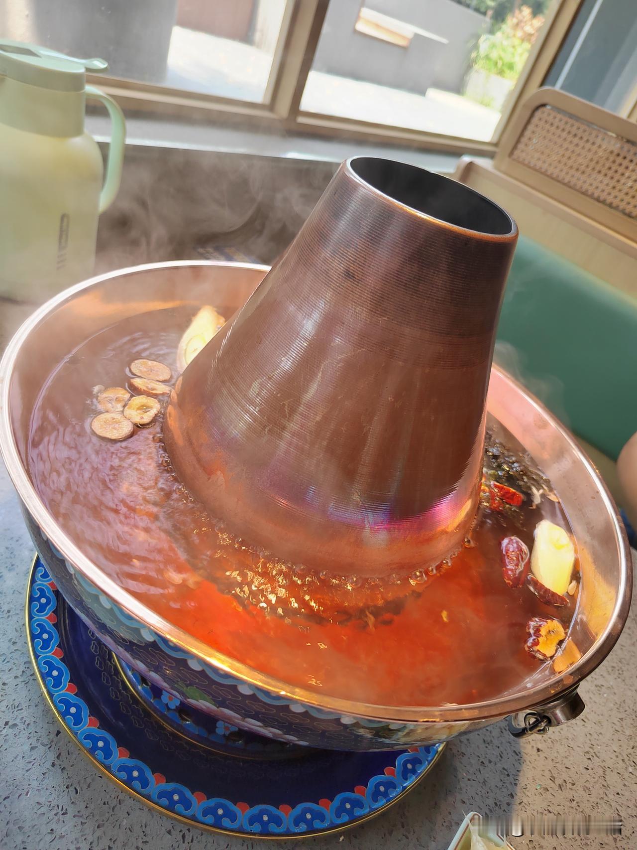 我的退休金只有1090元，我要是能满意，那才怪呢！不过呢，形成退休金低的原因，