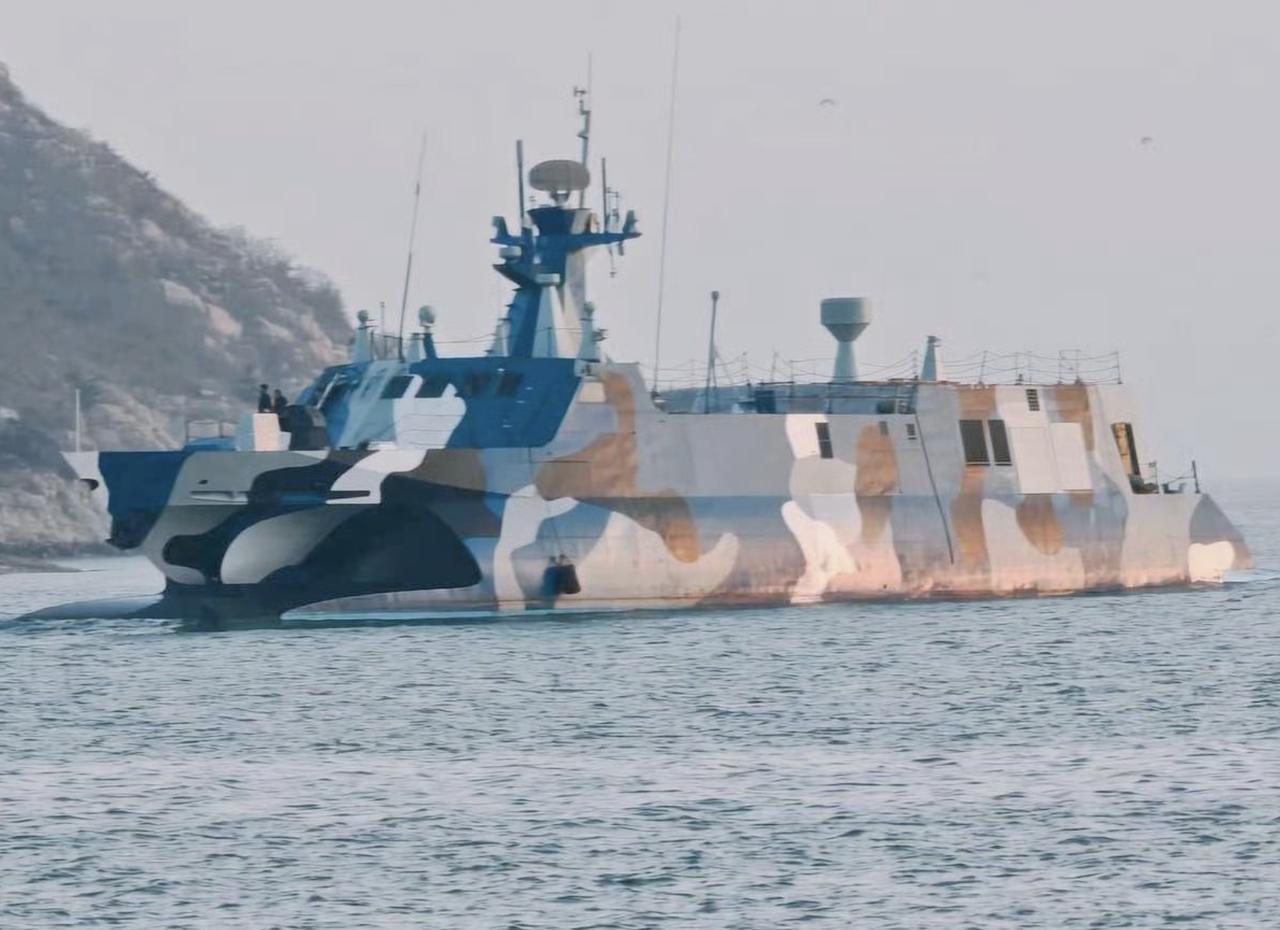 022爆改型亮相，改的差点认不出来了。这是作战功能和模式，完全改变了呀。8枚