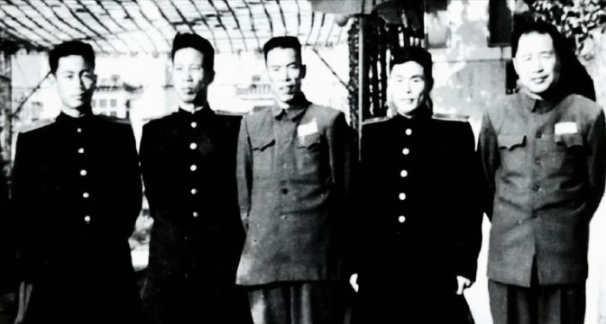 1967年，梁兴初中将调任成都军区司令前，去向老首长林防长汇报工作。说着说着，林
