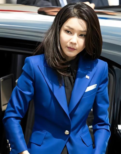 大事不妙！金建希的“闺蜜”，也要被调查了！据韩联社7月9日报道，韩国一个特别检察