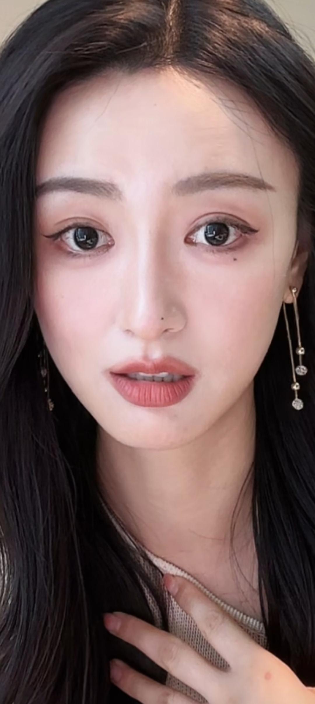 甜美可人的少女心，粉嫩的妆容，让人心动不已！💖💕