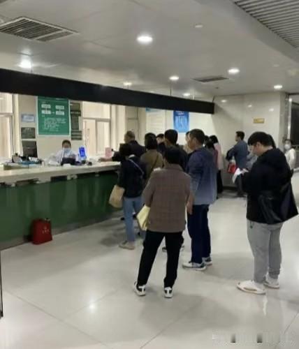 惊魂一刻:脑梗溶栓针已备好，主治医生扫了眼CT叫停：如果一针下去人可能就没了