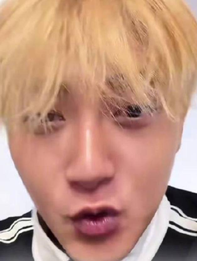 2026年3月1日，黄子韬在社交平台直播回应过年胖了一事。他称自己是在马尔代夫度