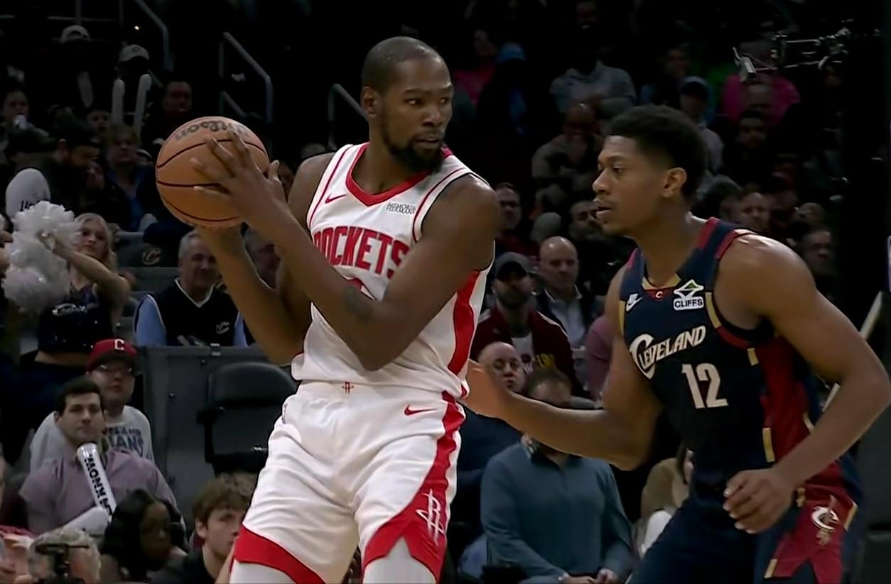 火箭领先骑士20分，差点被耻辱逆转，说说我观赛的3点真实感受……乌度卡临场指