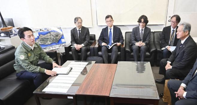 非打不可了！！日本已经准备好了秘密武器。随时偷袭中方！日方又往琉球运武器