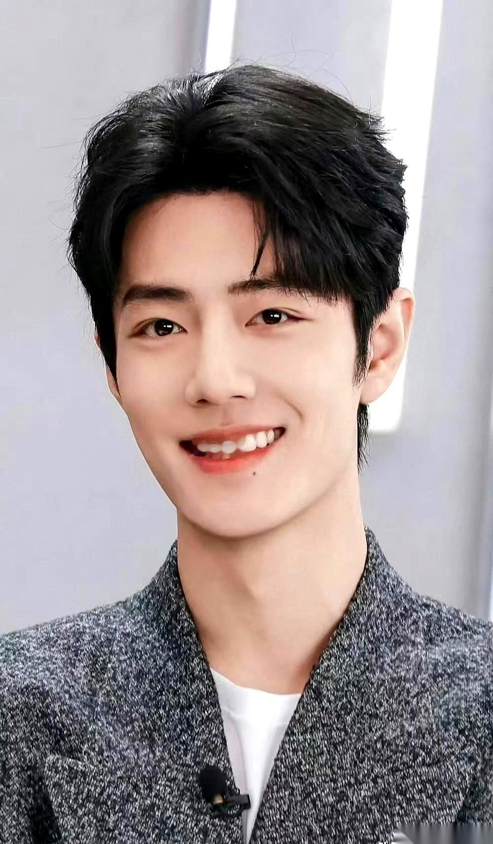 赵丽颖新剧，哑火了。杨紫那部《生命树》，题材挺好，但就是没起来。成毅更绝，一