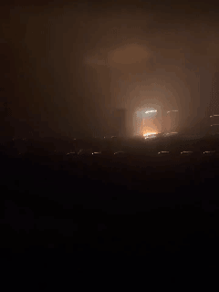 刚刚，又一发胖五成功发射，用的还是加长版整流罩，不用说又是一颗又大又重的高轨黑星