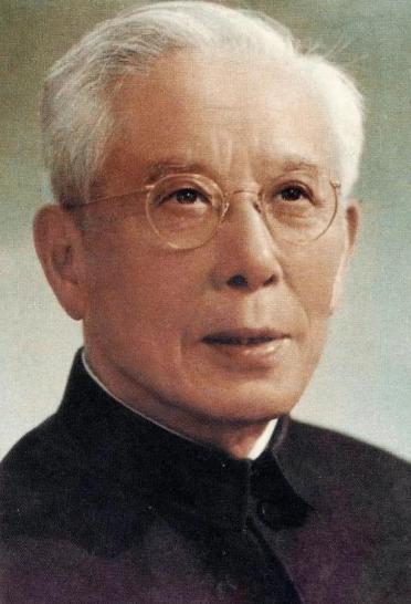 1977年，周如苹终于考过了大学录取分数线，然而却未被录取，3年后，她与一位老同
