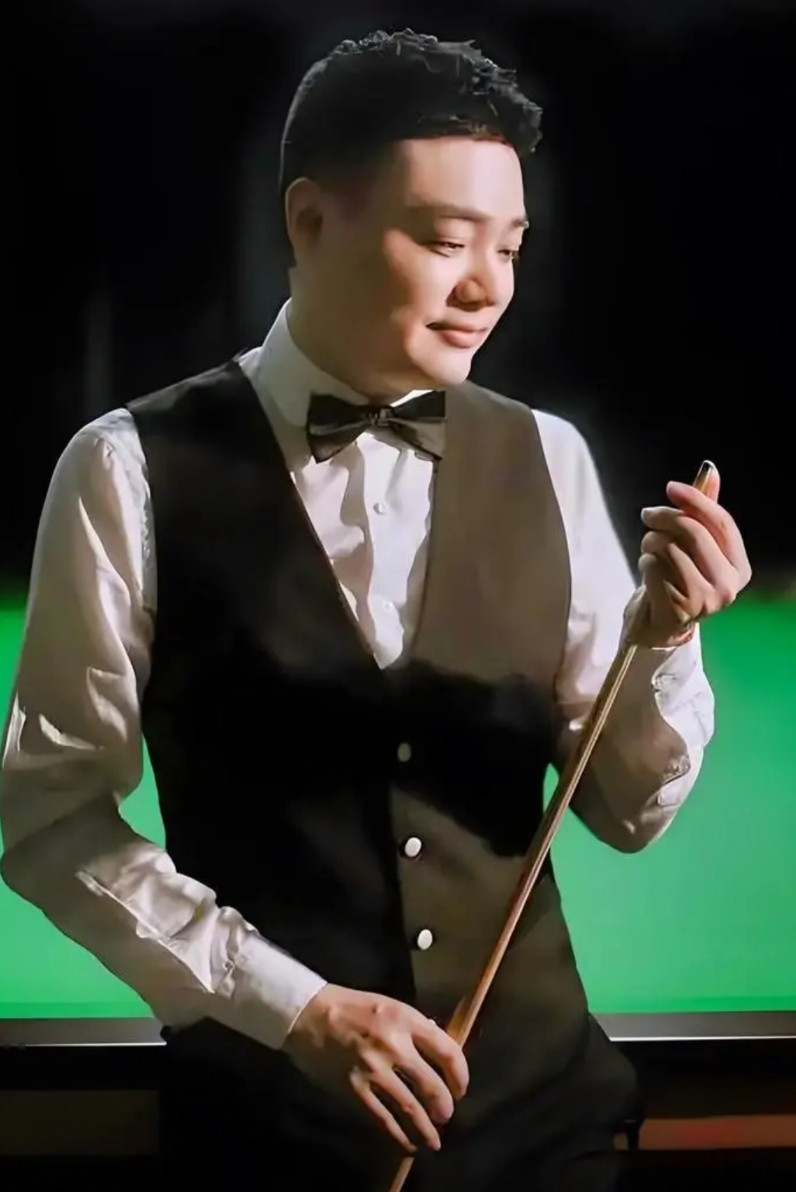 就这状态，我敢说，赵心童也不是丁俊晖的对手。世锦赛首轮第一阶段，丁俊晖7-2遥