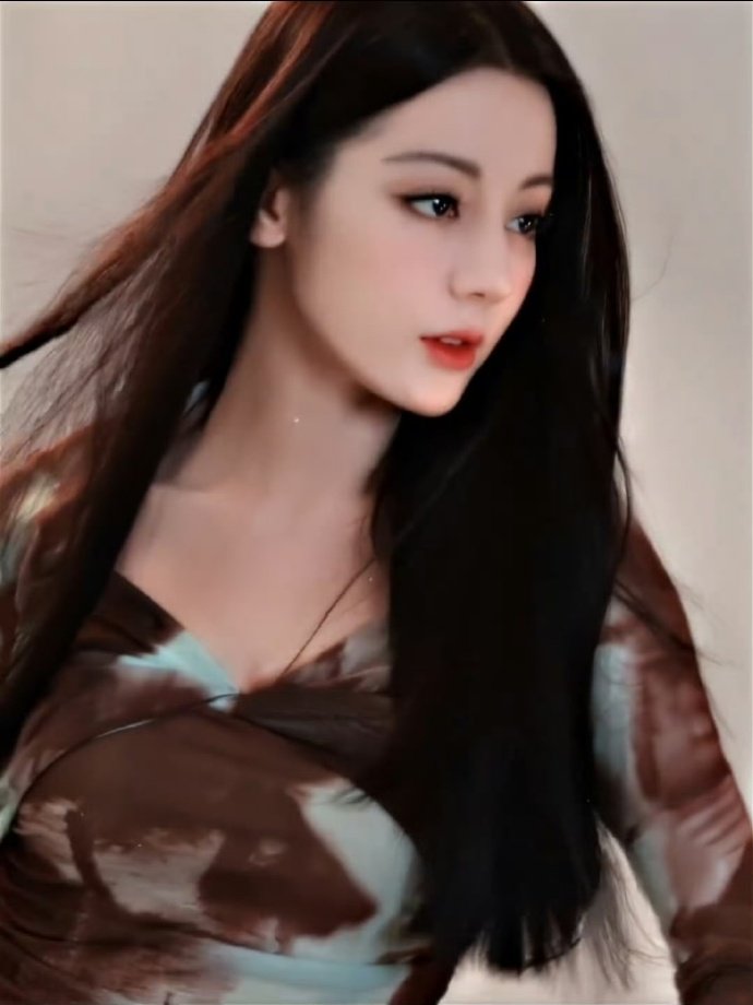 迪丽热巴陈星旭性张力cp，迪丽热巴比巴掌先到的是姐姐的香气，谁来懂一下两位的张力