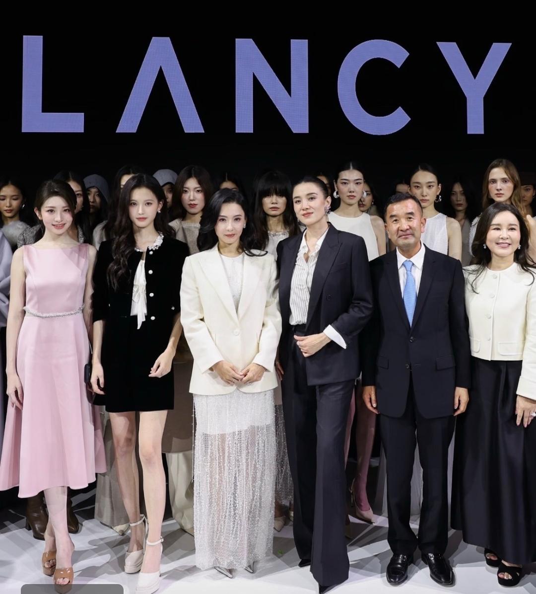 明明是顶级美女，可偏偏输在了身高上!！如果她身高再高五公分，她真的可以艳压群芳