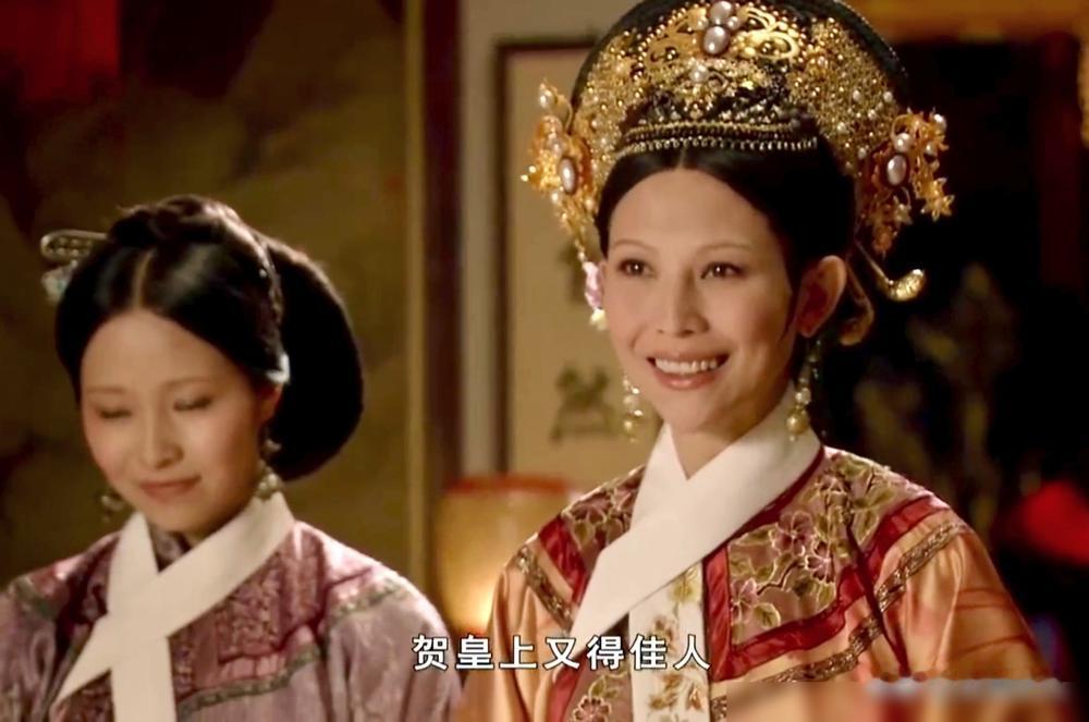 别再吹《甄嬛传》演技了，陈建斌的烦躁根本不是演的。导演郑晓龙亲口说，他就是真的烦