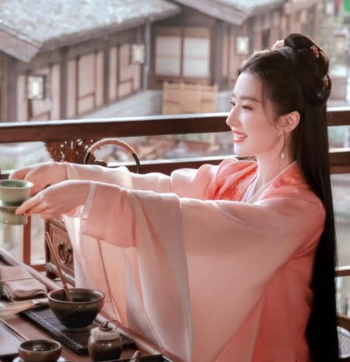 元朝文学家姚燧76岁时，和侍奉他沐浴的侍妾发生了关系。第二天，侍妾说：“您已年迈