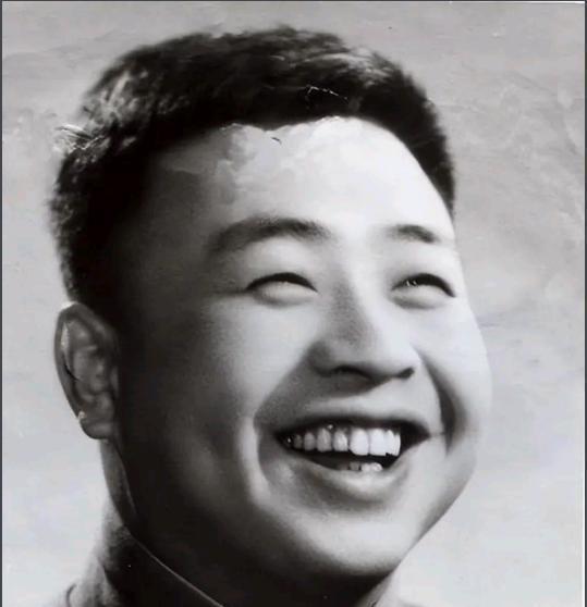 马季的儿子马东，谈到相声圈师承关系时说：“我父亲教过姜昆，但是从来没说姜昆是他的