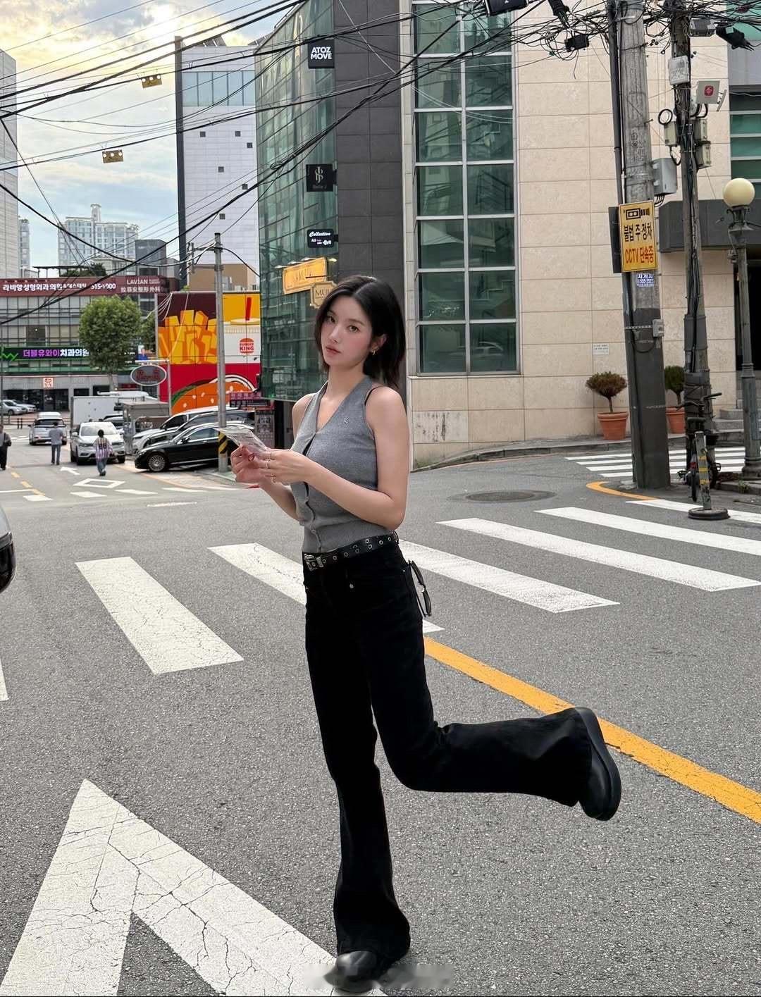 权恩妃ins更新近况​​​