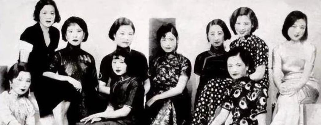 1974年,成都的春天还带着寒气。90岁的杨森穿着笔挺的中山装,坐在红木太师椅上